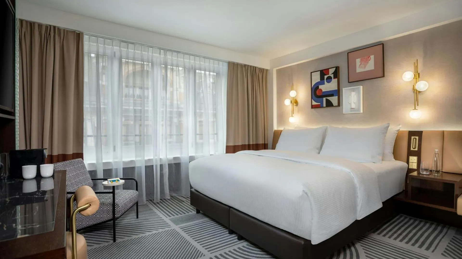 Neues Schloss Privat Hotel Zurich, Autograph Collection