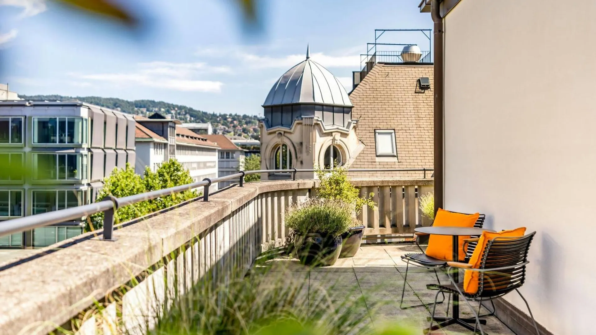 Neues Schloss Privat Hotel Zurich, Autograph Collection