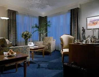 Neues Schloss Privat Hotel Zurich, Autograph Collection