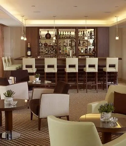 Neues Schloss Privat Hotel Zurich, Autograph Collection